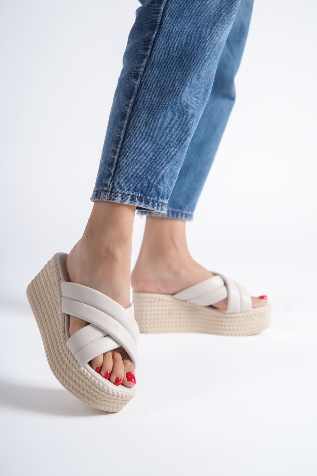 JOYMIXE Wedge Heeled Orthopedic Straw Women's Slippers - Cream