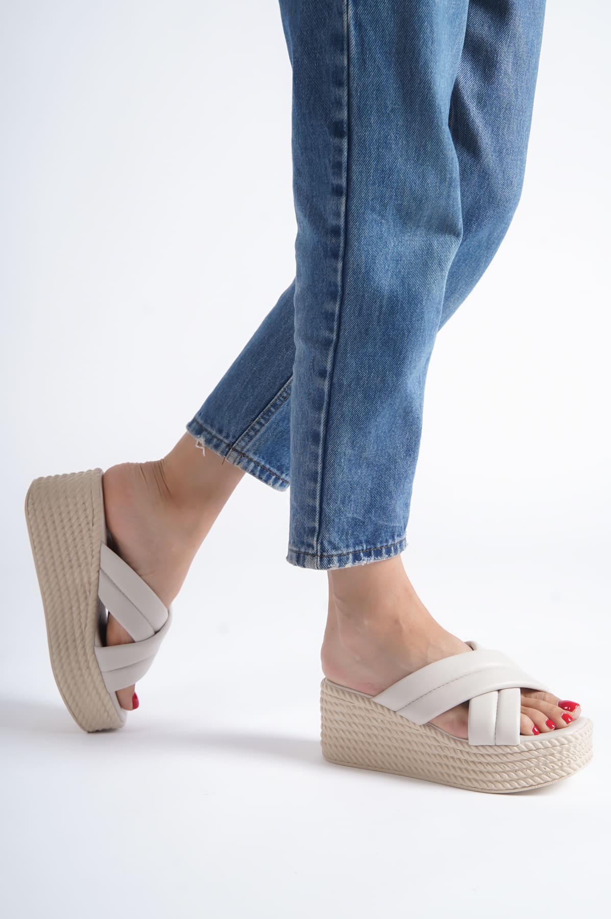 JOYMIXE Wedge Heeled Orthopedic Straw Women's Slippers - Cream