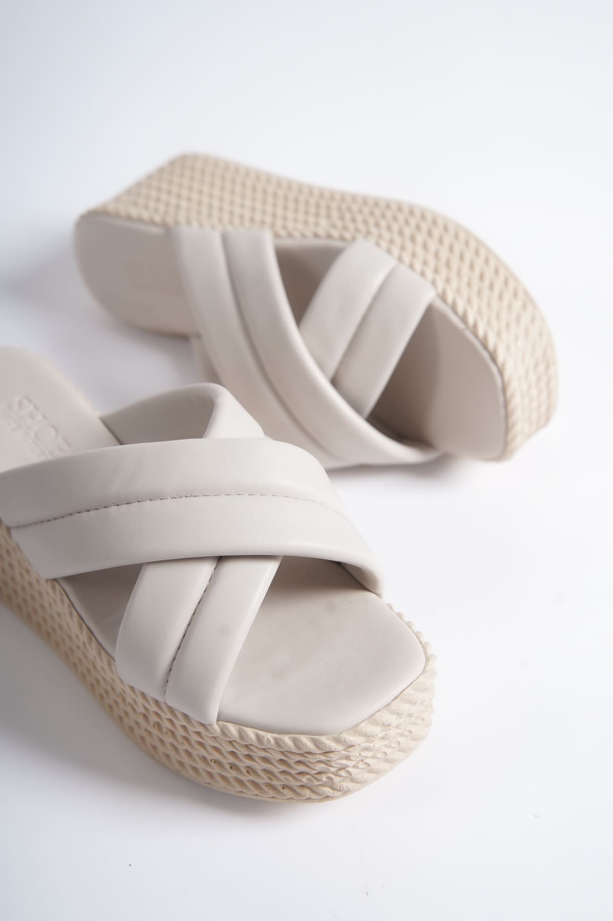 JOYMIXE Wedge Heeled Orthopedic Straw Women's Slippers - Cream