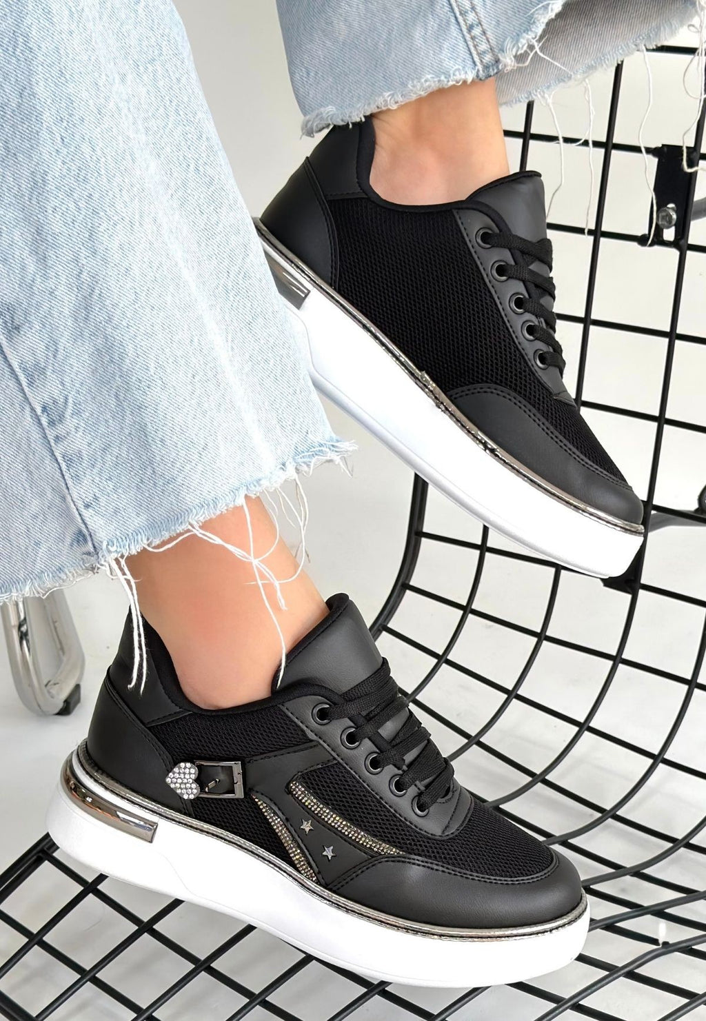 ZRNE-003 Premium Siyah Bağcıklı File Detaylı Kadın Sneaker