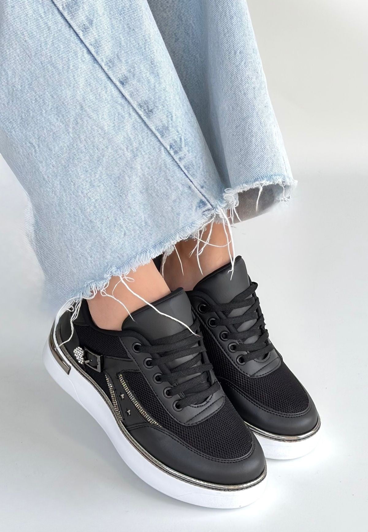 ZRNE-003 Premium Siyah Bağcıklı File Detaylı Kadın Sneaker