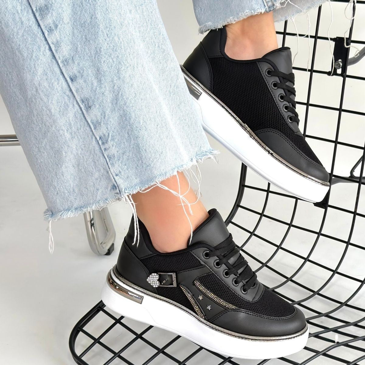 ZRNE-003 Premium Siyah Bağcıklı File Detaylı Kadın Sneaker