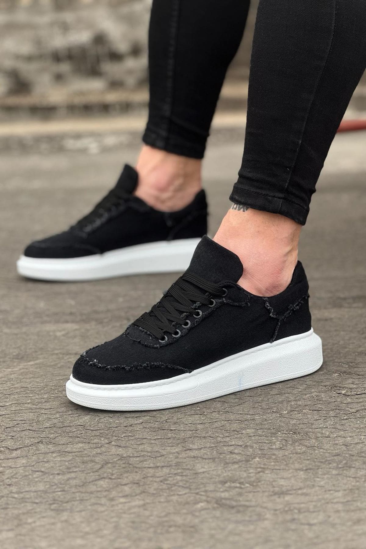 ZRJ018 Erkek Günlük Bağcıklı Kot Kumaş Spor Sneaker - Siyah Beyaz