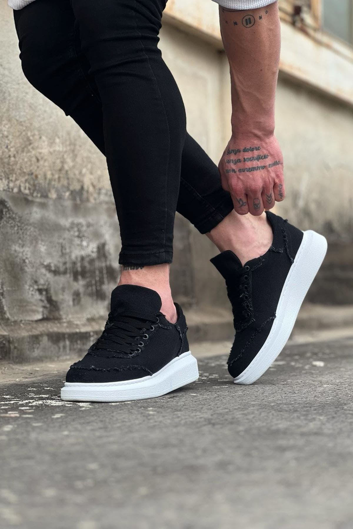 ZRJ018 Erkek Günlük Bağcıklı Kot Kumaş Spor Sneaker - Siyah Beyaz
