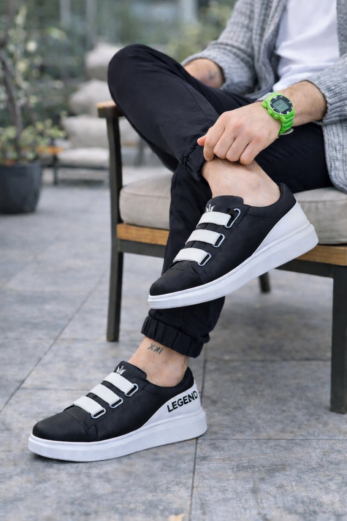 ZRJ029 Bağcıksız 3 Bantlı Lastikli Legend Erkek Günlük Sneaker - Siyah/Beyaz