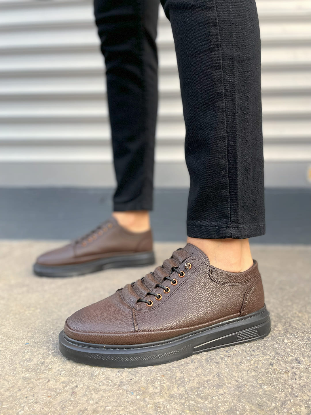 JY0535 Prime Lace-Up Men's Sneakers - Brown