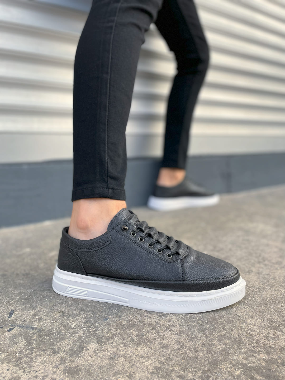 JY0535 Prime Lace-Up Men's Sneakers - Black White