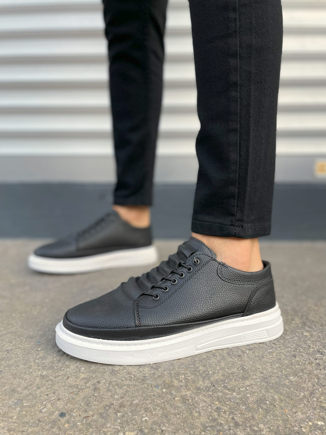 JY0535 Prime Lace-Up Men's Sneakers - Black White