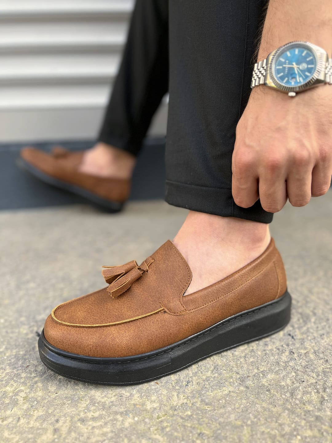JY154 Blaze Laceless Tasseled Men's Casual Classic Shoes - Vegan Leather Tan Black