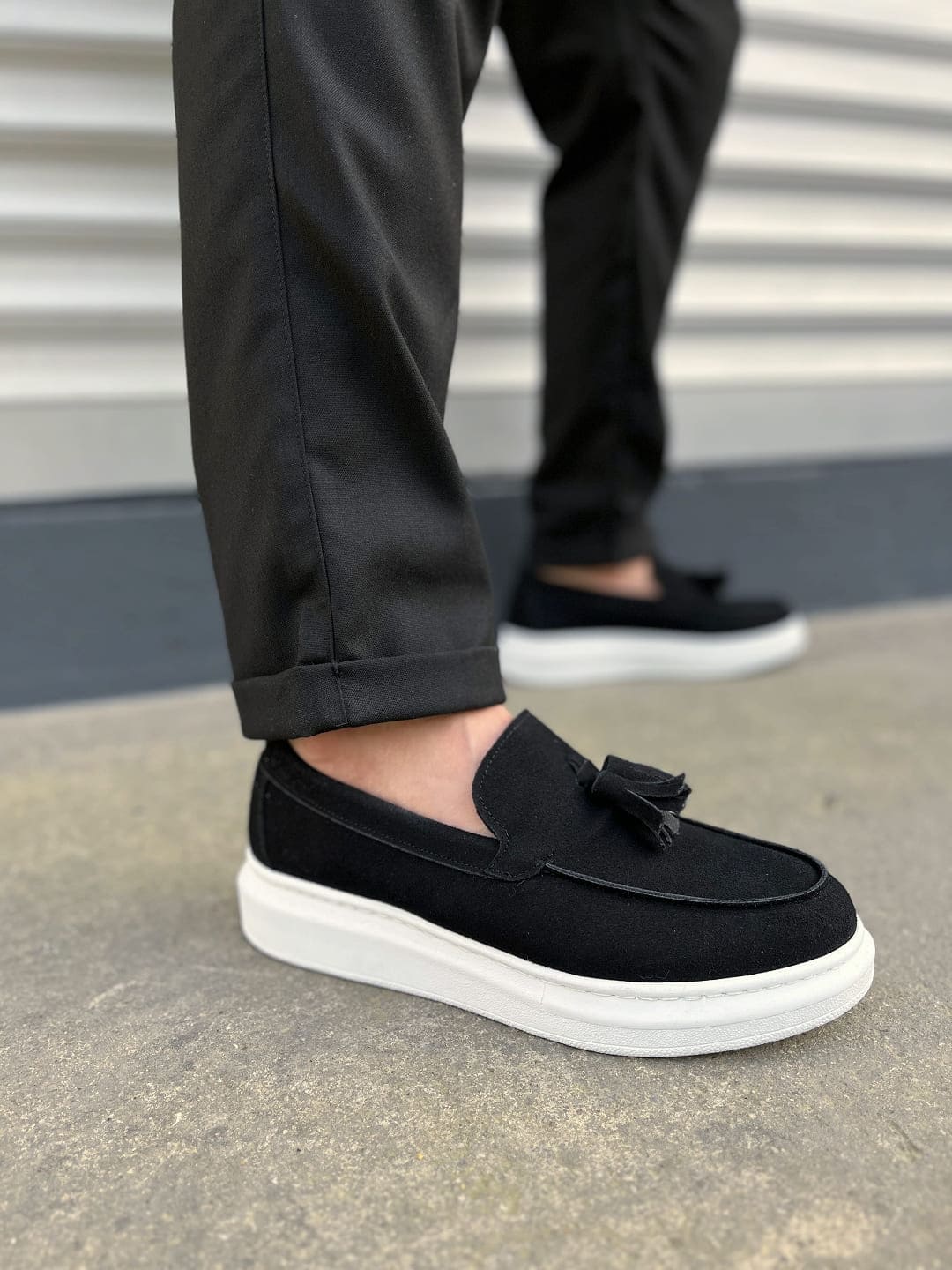 JY154 Blaze Laceless Tasseled Men's Casual Classic Shoes - Suede Black White