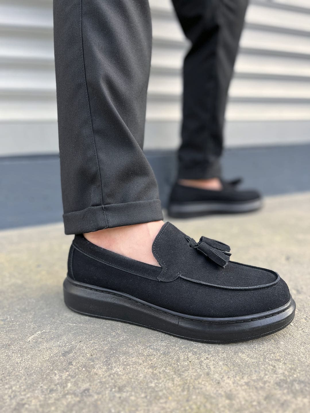 JY154 Blaze Laceless Tasseled Men's Casual Classic Shoes - Suede Black