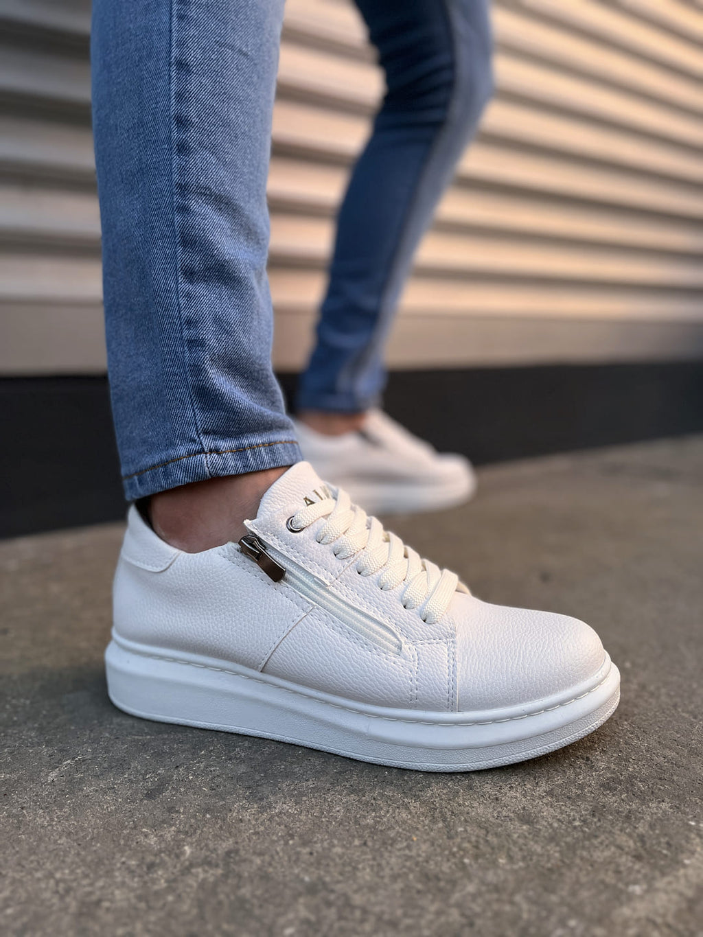 JY155 Warrior Lace-up and Zippered Men's Casual Sneakers - White