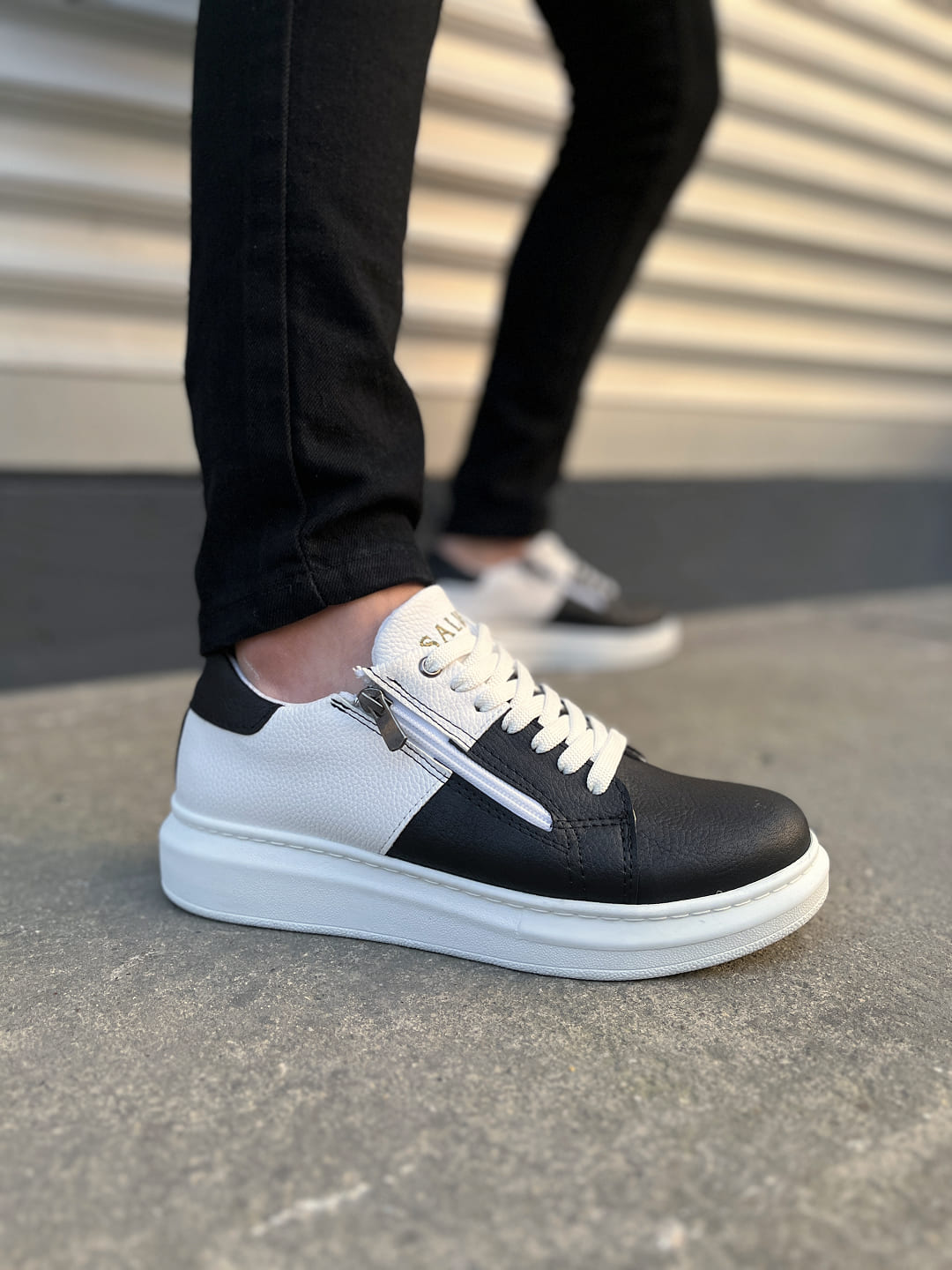 JY155 Warrior Lace-up and Zippered Men's Casual Sneakers - White Black