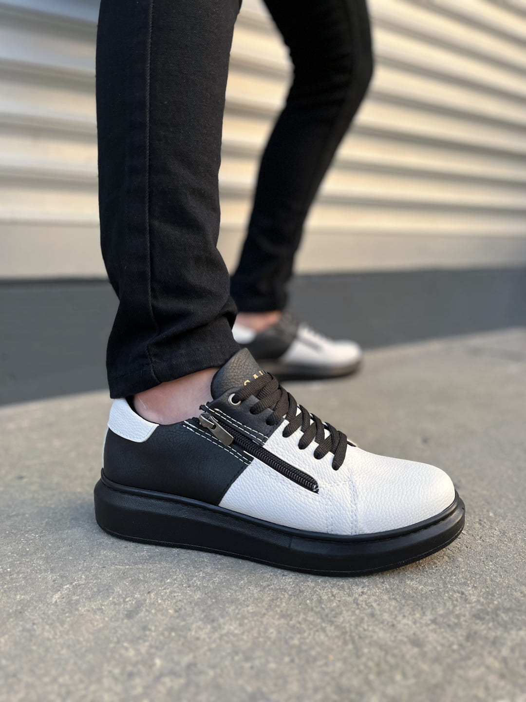 JY155 Warrior Lace-up and Zippered Men's Casual Sneakers - Black S White