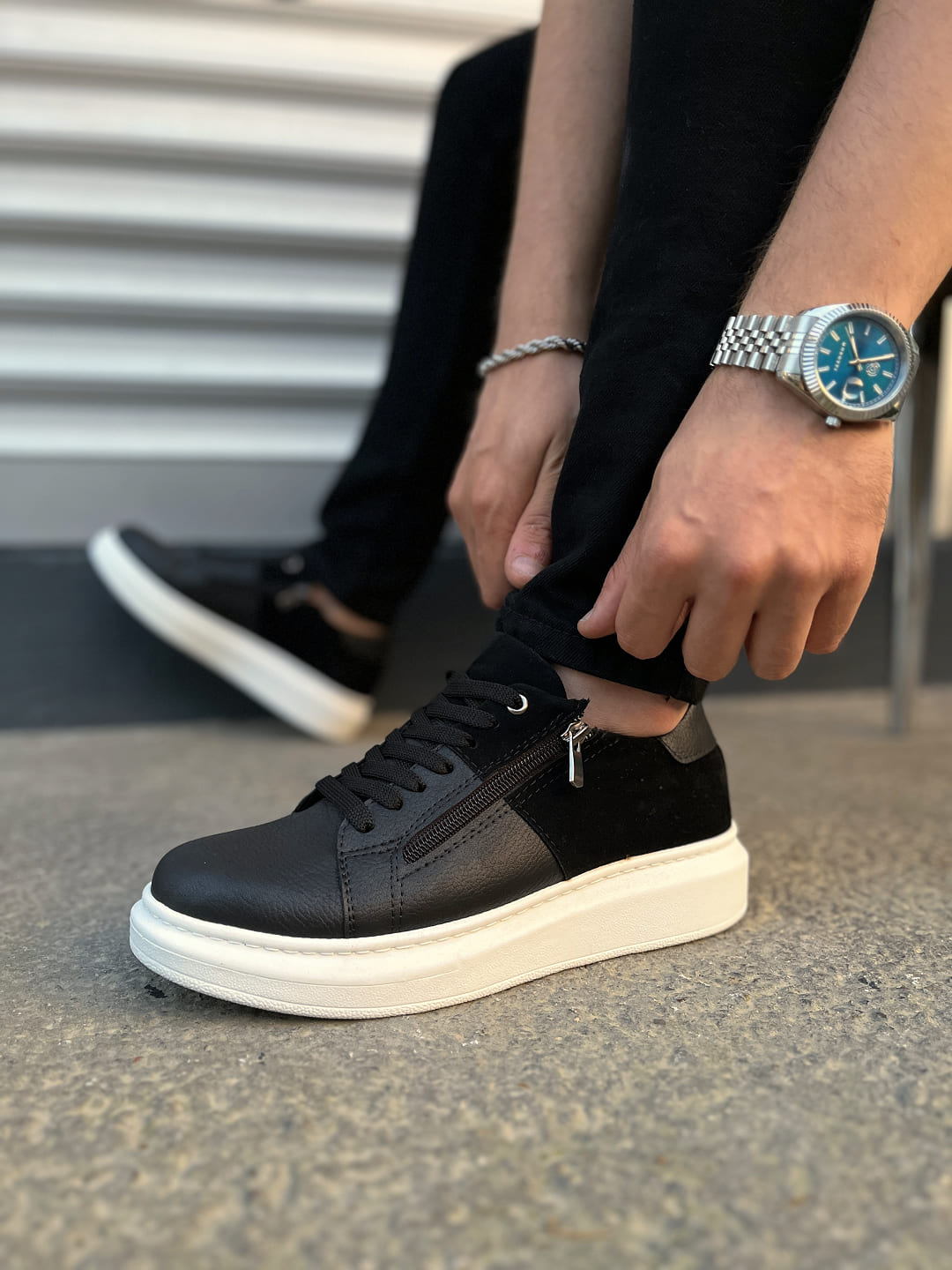 JY155 Warrior Lace-up and Zippered Men's Casual Sneakers - Suede Black White