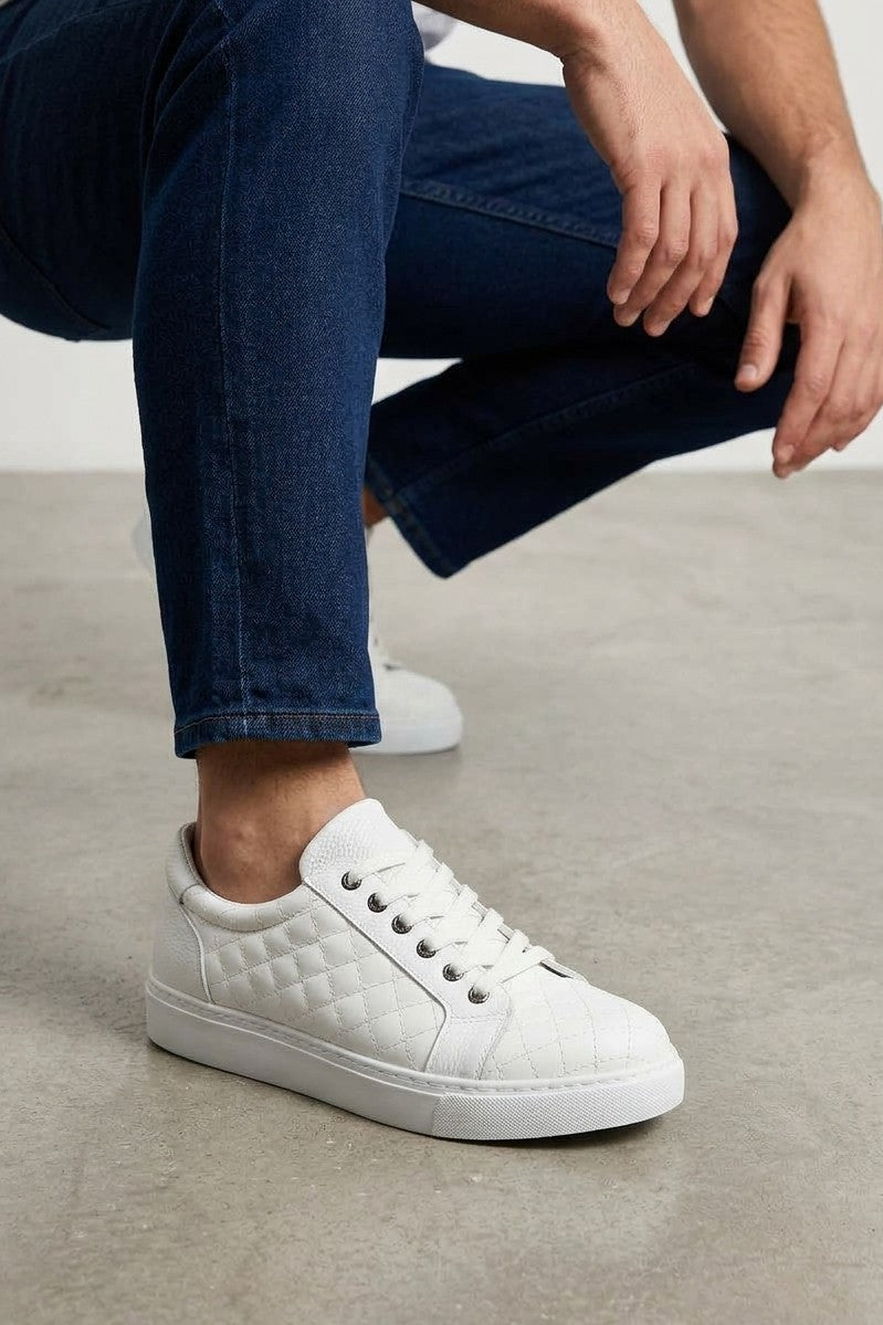 ZRJ166 Premium Kapitone Desenli Erkek Sneaker - Beyaz