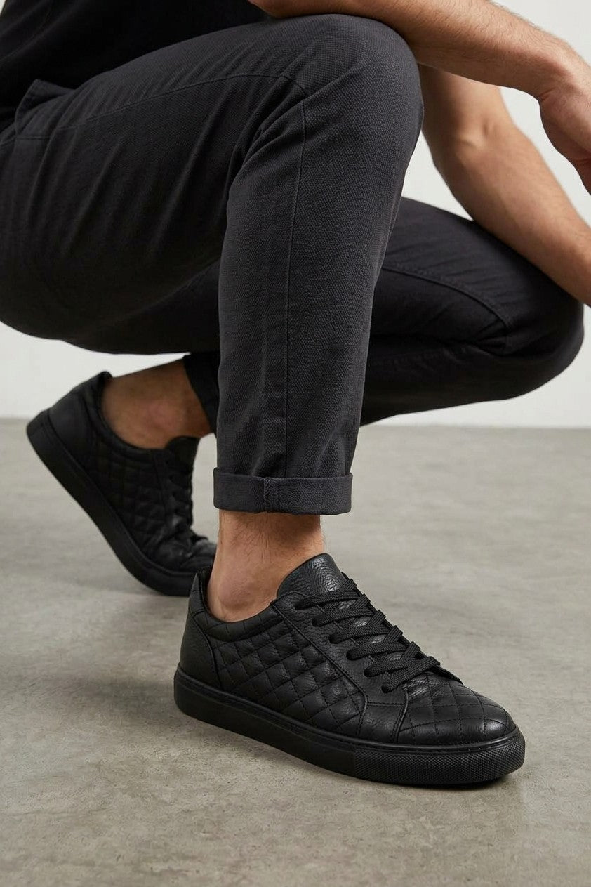 ZRJ166 Premium Kapitone Desenli Erkek Sneaker - Siyah