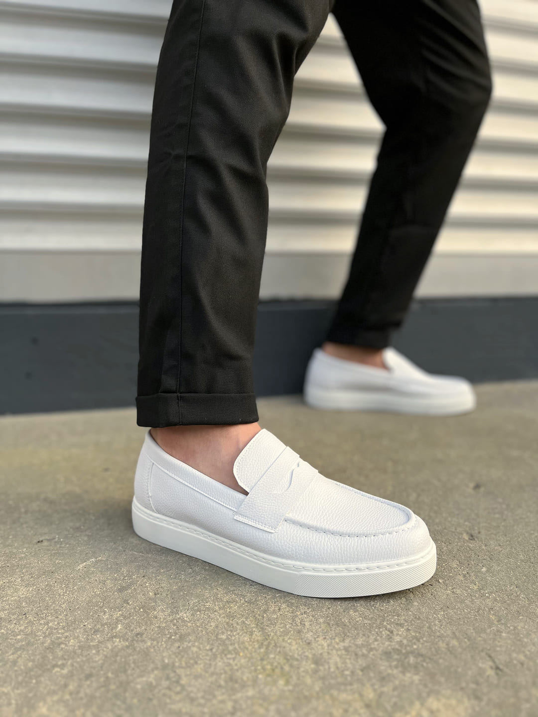 JY180 Estilo X Laceless Skin Men's Casual Sports Classic Shoes - White