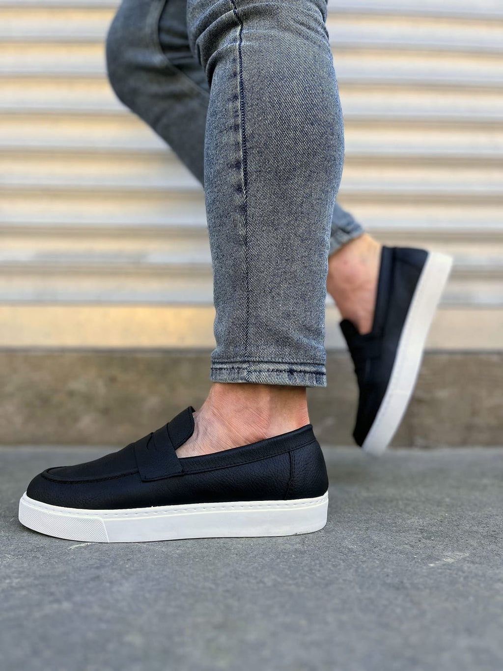JY180 Estilo X Laceless Skin Men's Casual Sports Classic Shoes - Black White