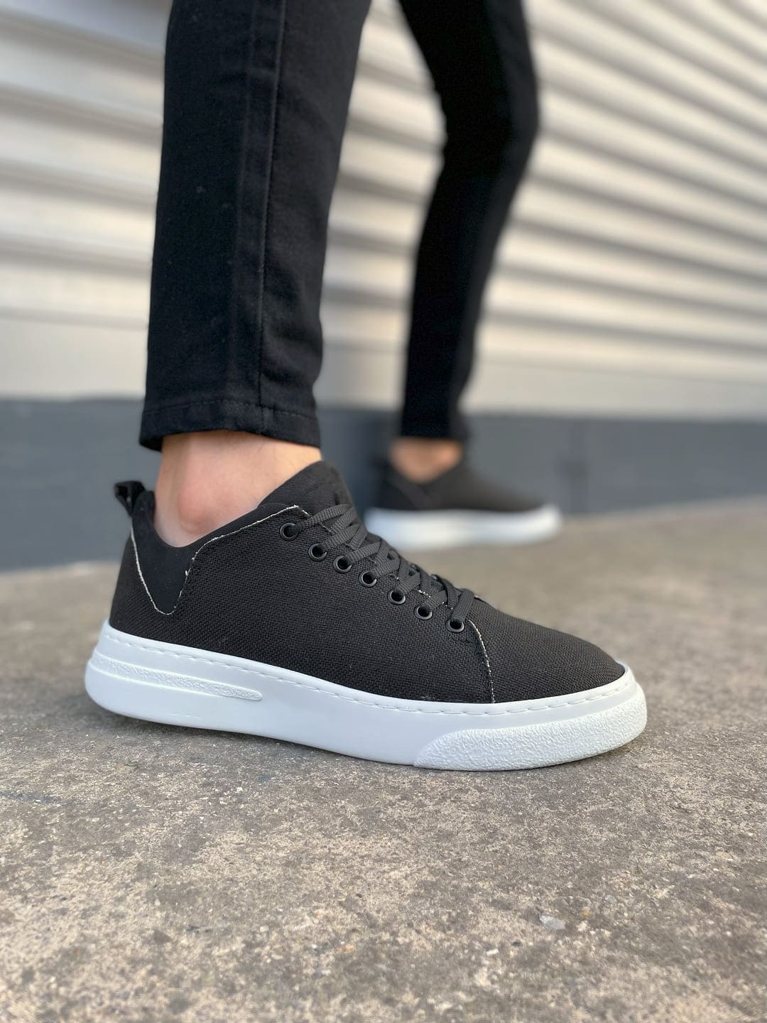 JY204 Flex Lace-Up Linen Men's Casual Sneaker - Black White 