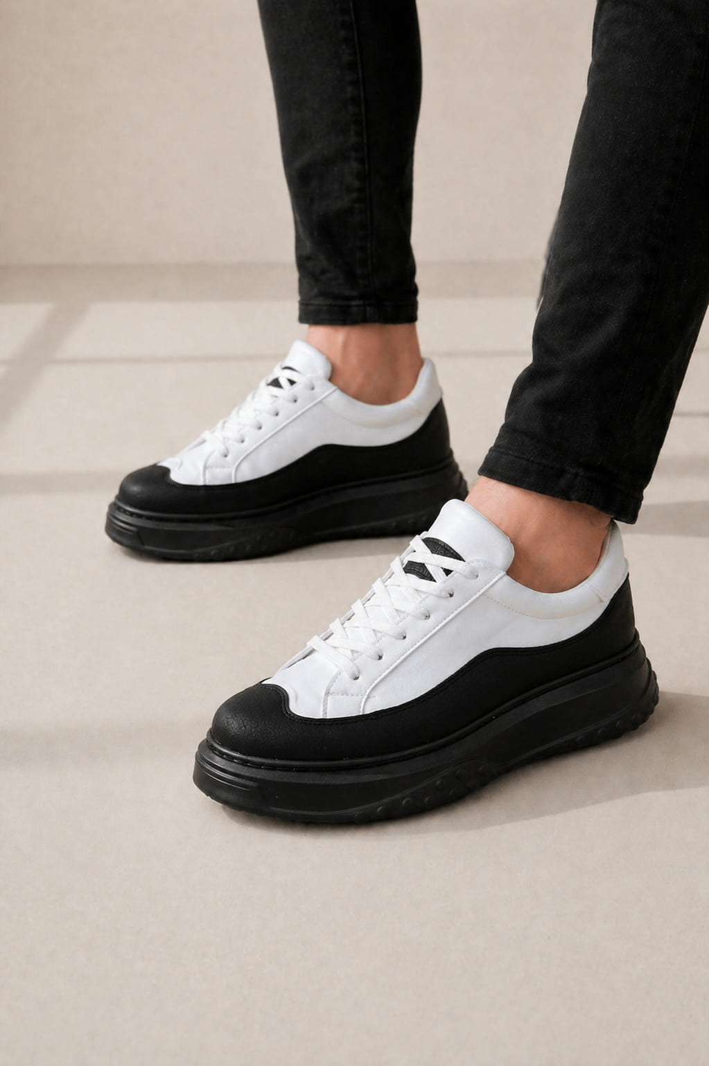 ZRJ507 Premium Comfort Bağcıklı Erkek Günlük Sneaker Beyaz Siyah