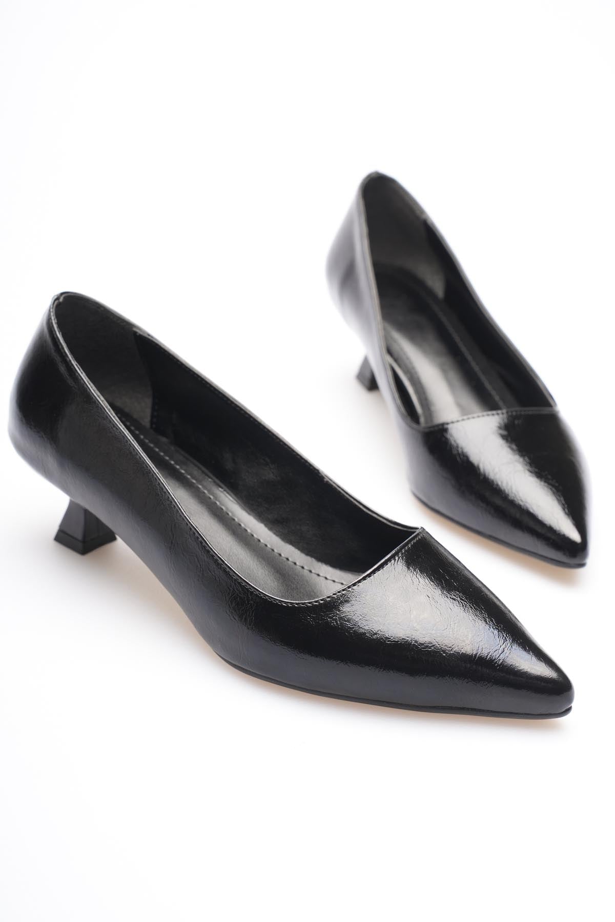 ZR20MS03 Premium Siyah Kırışık Rugan Kadın Günlük Kısa Topuklu Stiletto