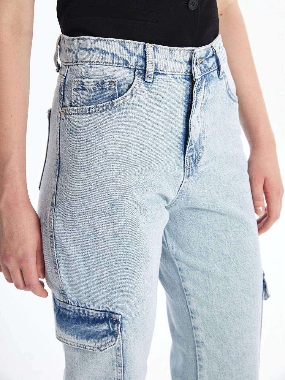 Cargo Pocket Snow Wash Jeans Blue
