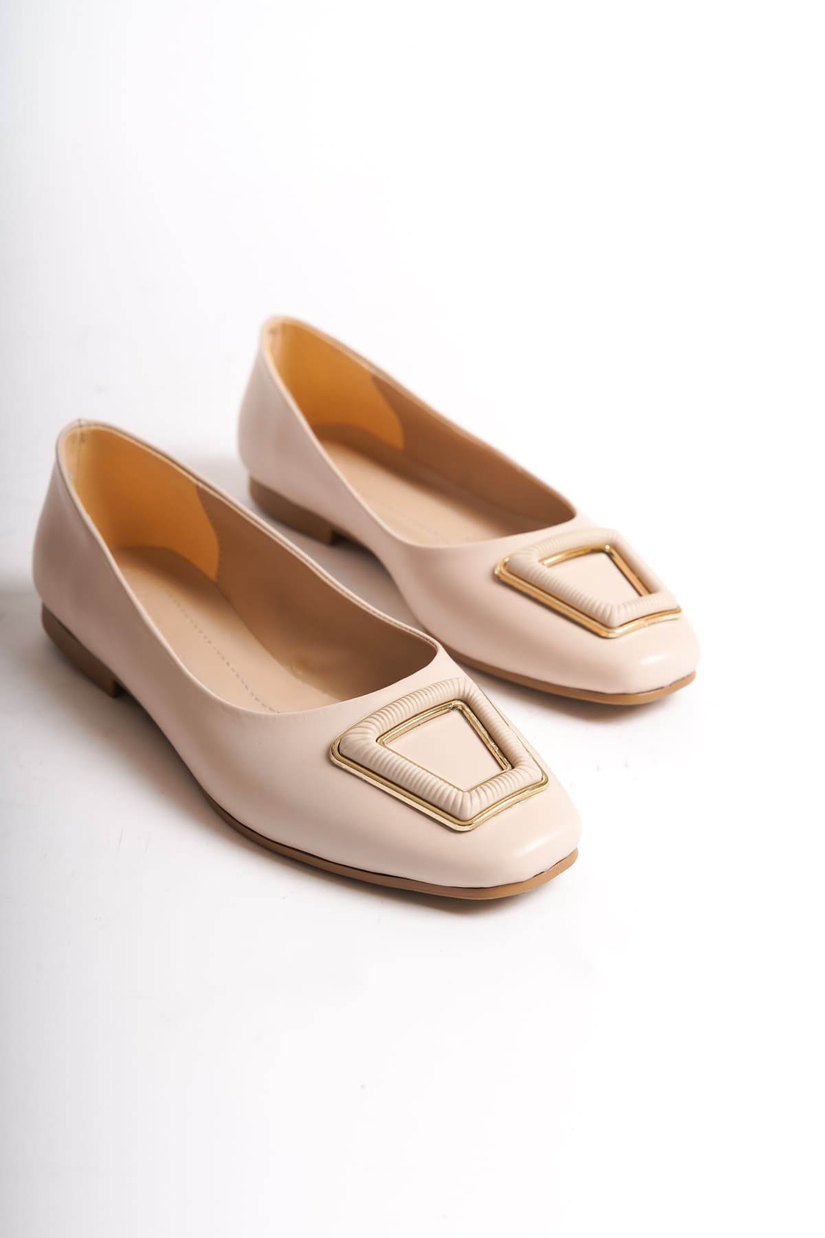 KAYLA Laceless Orthopedic Comfortable Sole Buckle Detailed Women's Ballerinas - Cream
