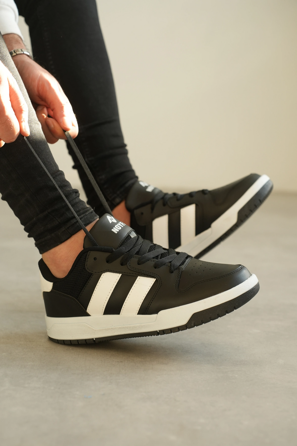 ZRK-013 Premium Çizgili Siyah Beyaz Günlük Erkek Sneakers