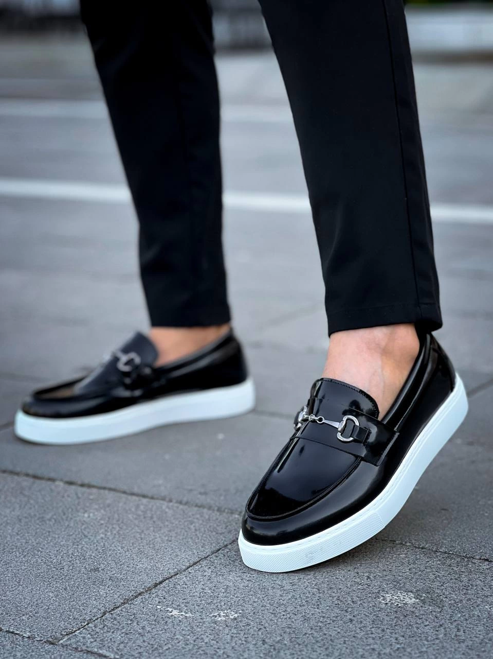 ZRK-027 Bağcıksız Siyah Beyaz Rugan H Günlük Erkek Klasik Ayakkabı