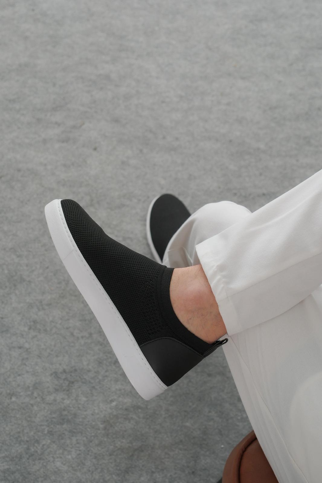 ZRK-X106 Premium Rahat Slip-On Bağcıksız Nefes Alan Triko Erkek Ayakkabı Siyah Beyaz