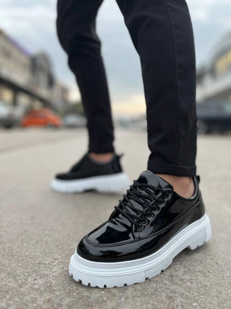 ZRK-702 Premium Siyah Beyaz Rugan Günlük Erkek Casual Sneaker