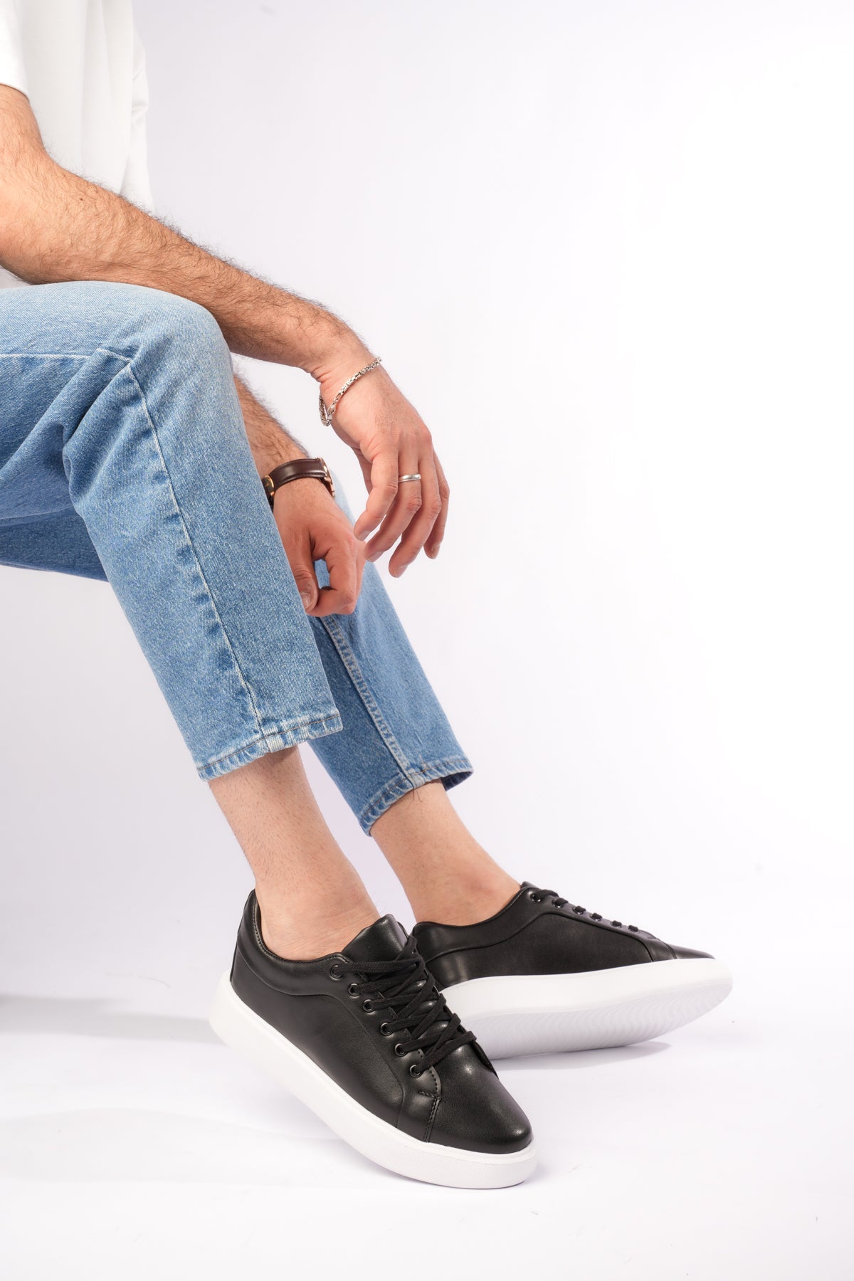 ZRK-N08 Yüksek Kalite Siyah Beyaz Bağcıklı Günlük Erkek Sneaker