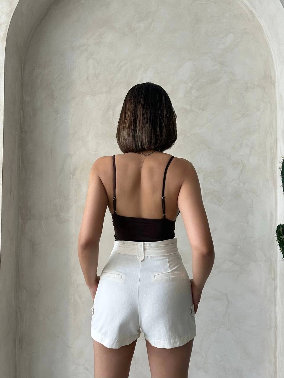 Kemer Detaylı Gabardin Şort Krem
