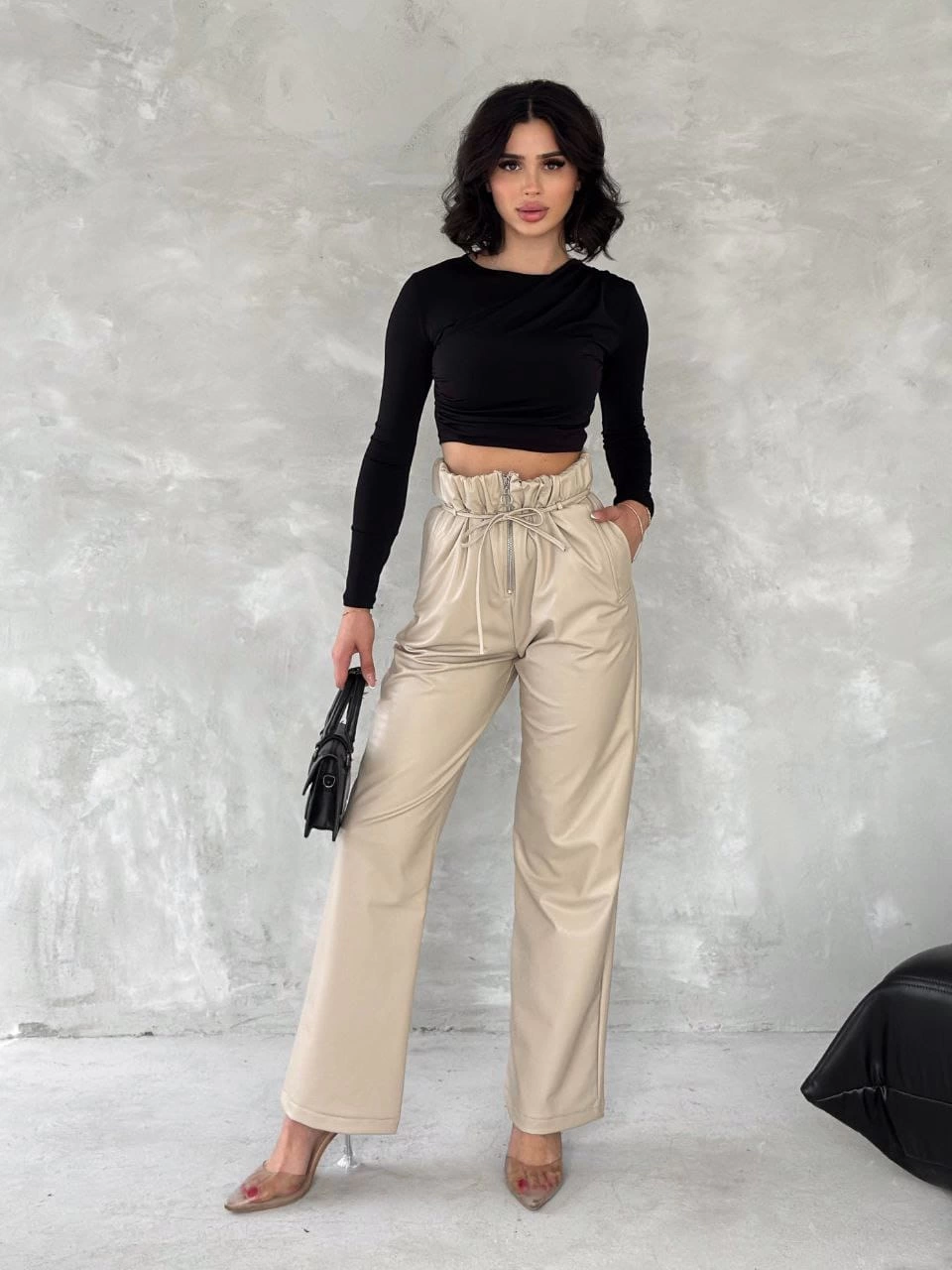 Kendinden İnce Kemerli Deri Pantolon Bej