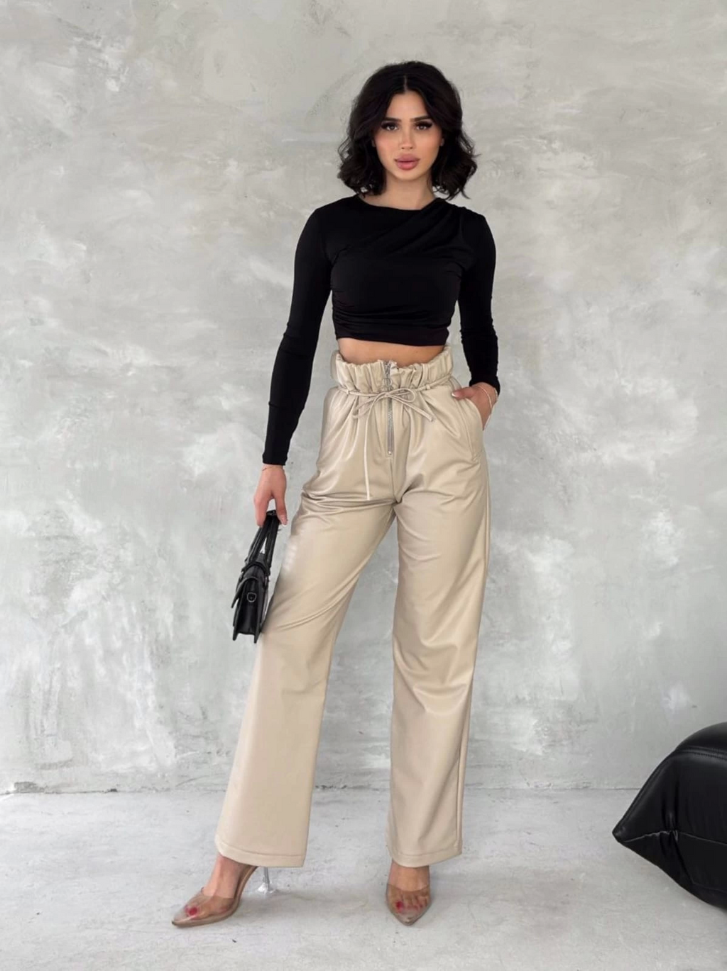Kendinden İnce Kemerli Deri Pantolon Bej
