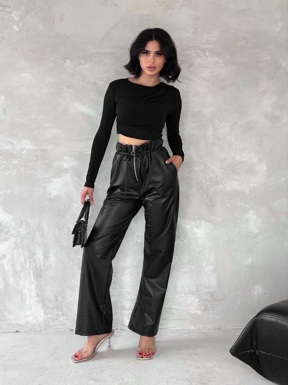 Kendinden İnce Kemerli Deri Pantolon Siyah