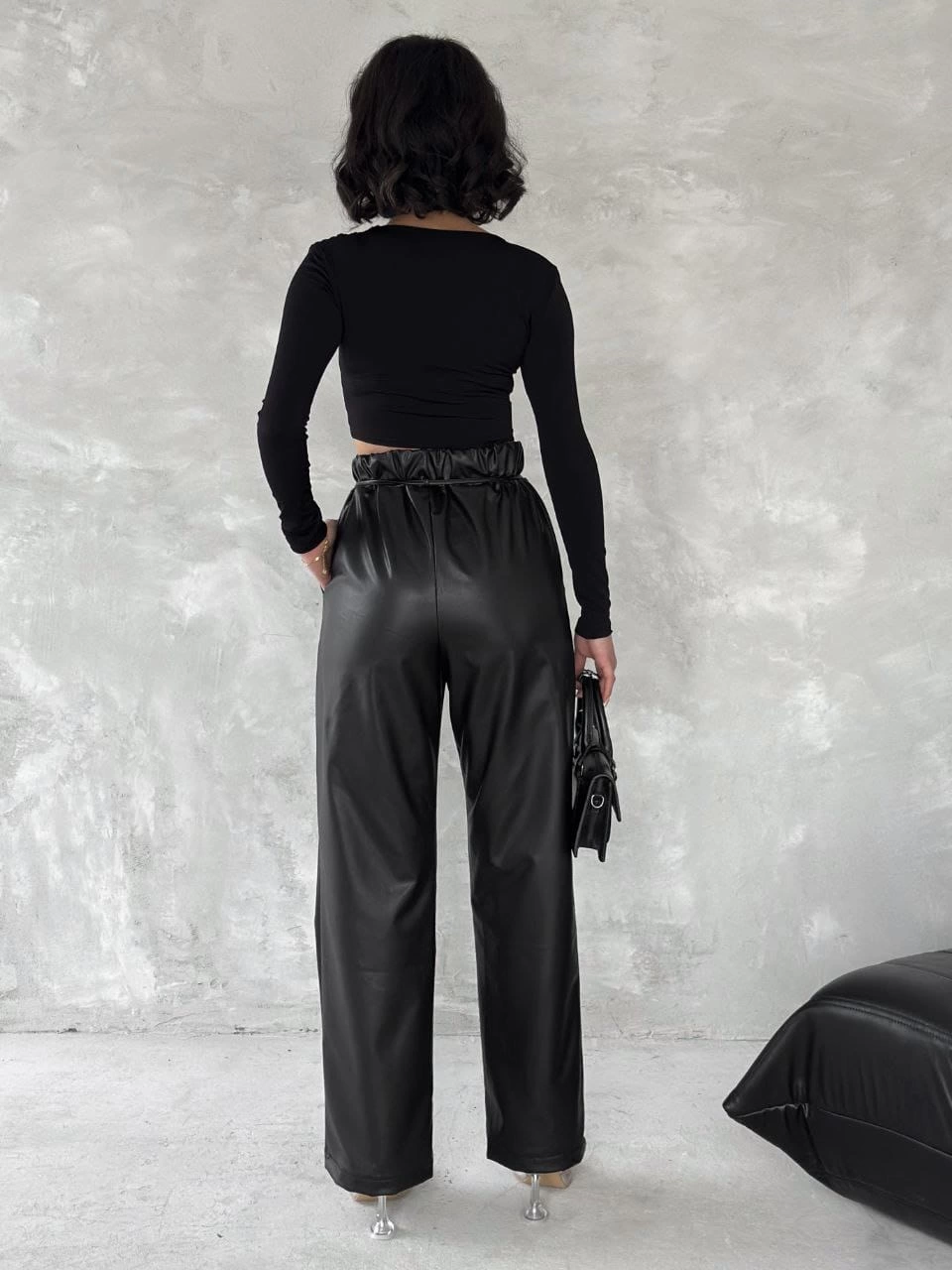 Kendinden İnce Kemerli Deri Pantolon Siyah