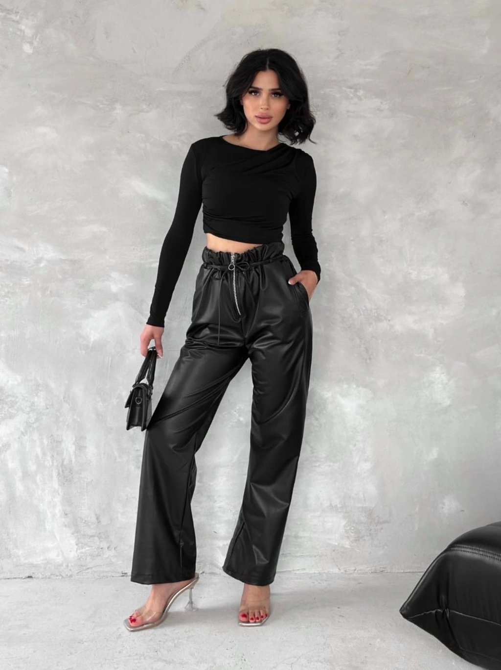 Kendinden İnce Kemerli Deri Pantolon Siyah