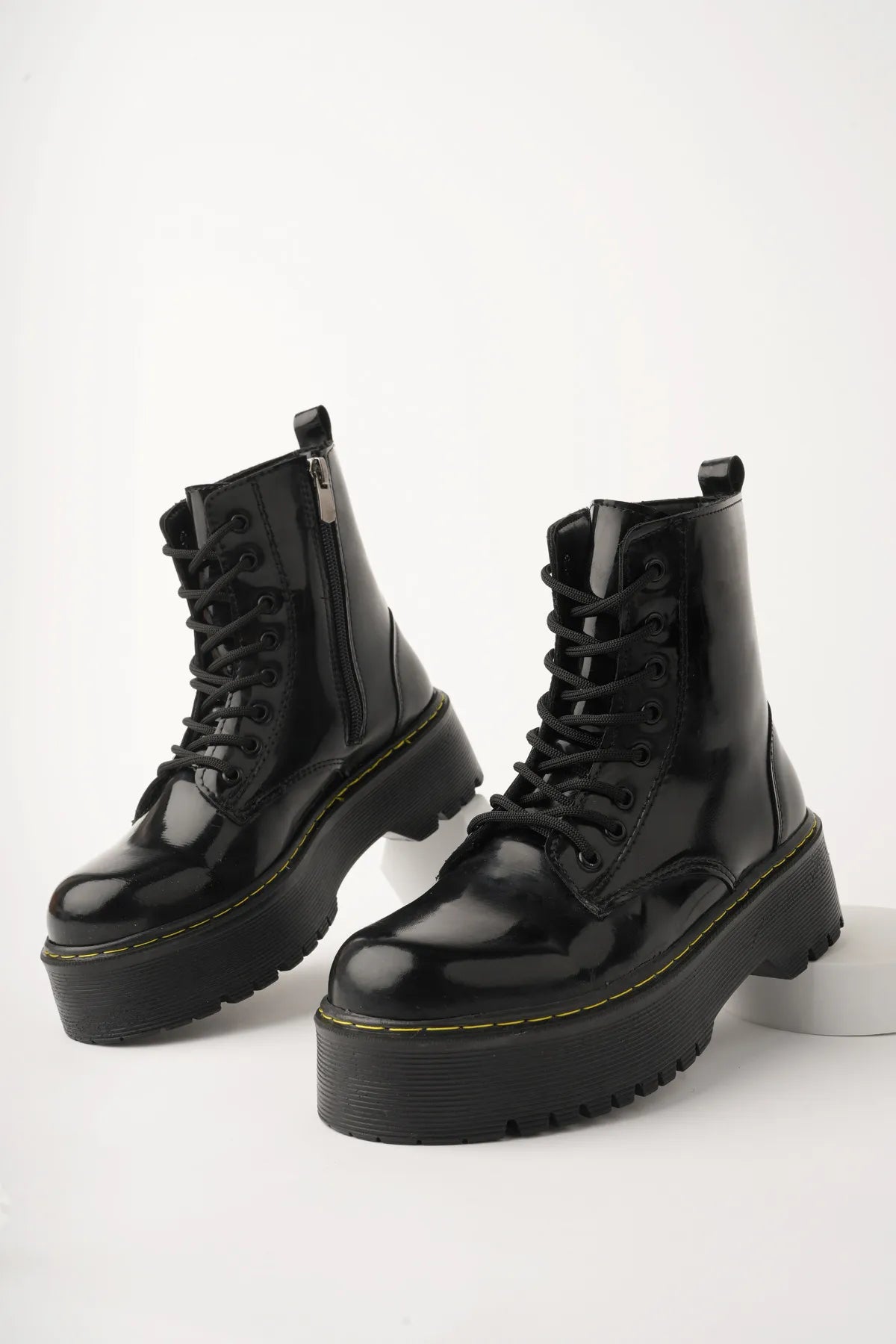 Kiruna Thick Heel Zippered Waterproof Women's Boots 