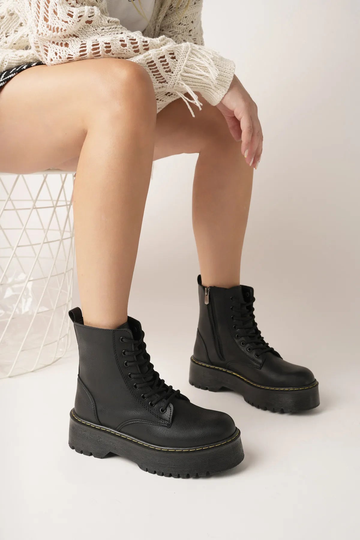 Kiruna Thick Heel Zippered Waterproof Women's Boots 