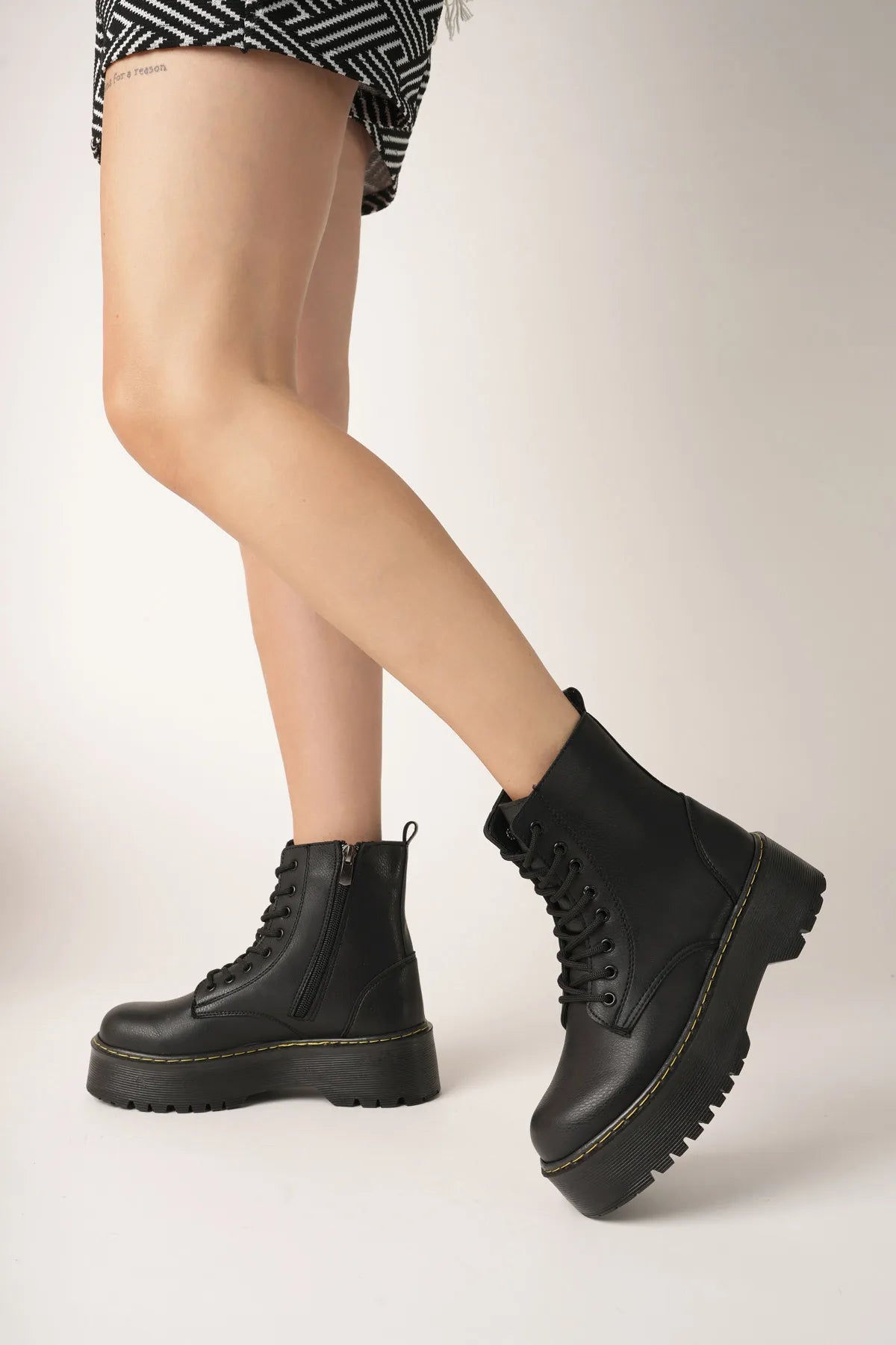 Kiruna Thick Heel Zippered Waterproof Women's Boots 