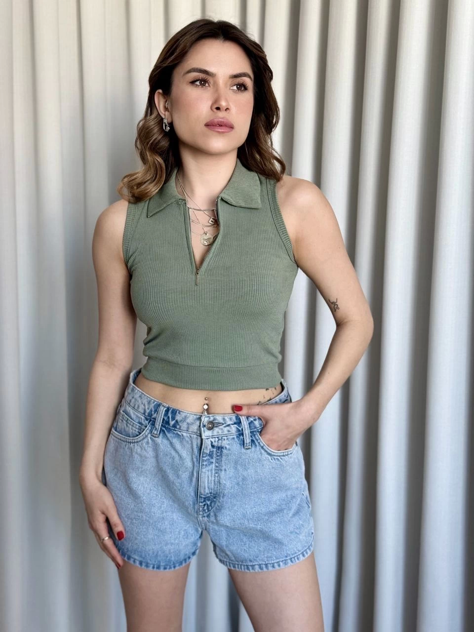 Kısa Gömlek Yaka Önü Fermuarlı Çağla Yeşili Trend Tarz Crop