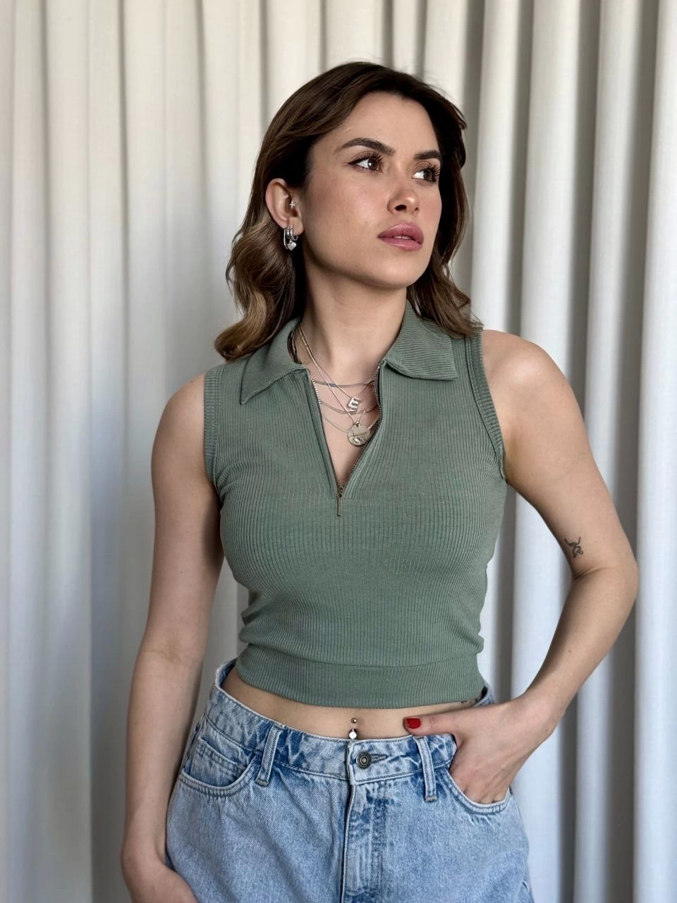 Kısa Gömlek Yaka Önü Fermuarlı Çağla Yeşili Trend Tarz Crop