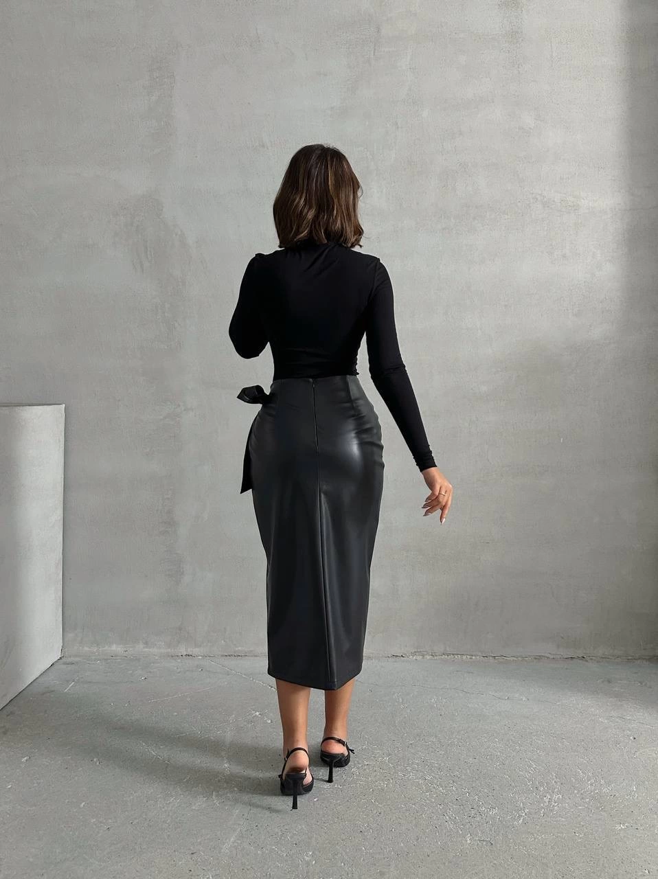 Kuşaklı Uzun Deri Etek Siyah