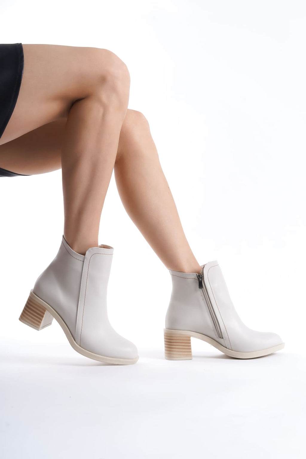 LARIO Zippered Orthopedic Sole Heeled Women's Boots - Cream