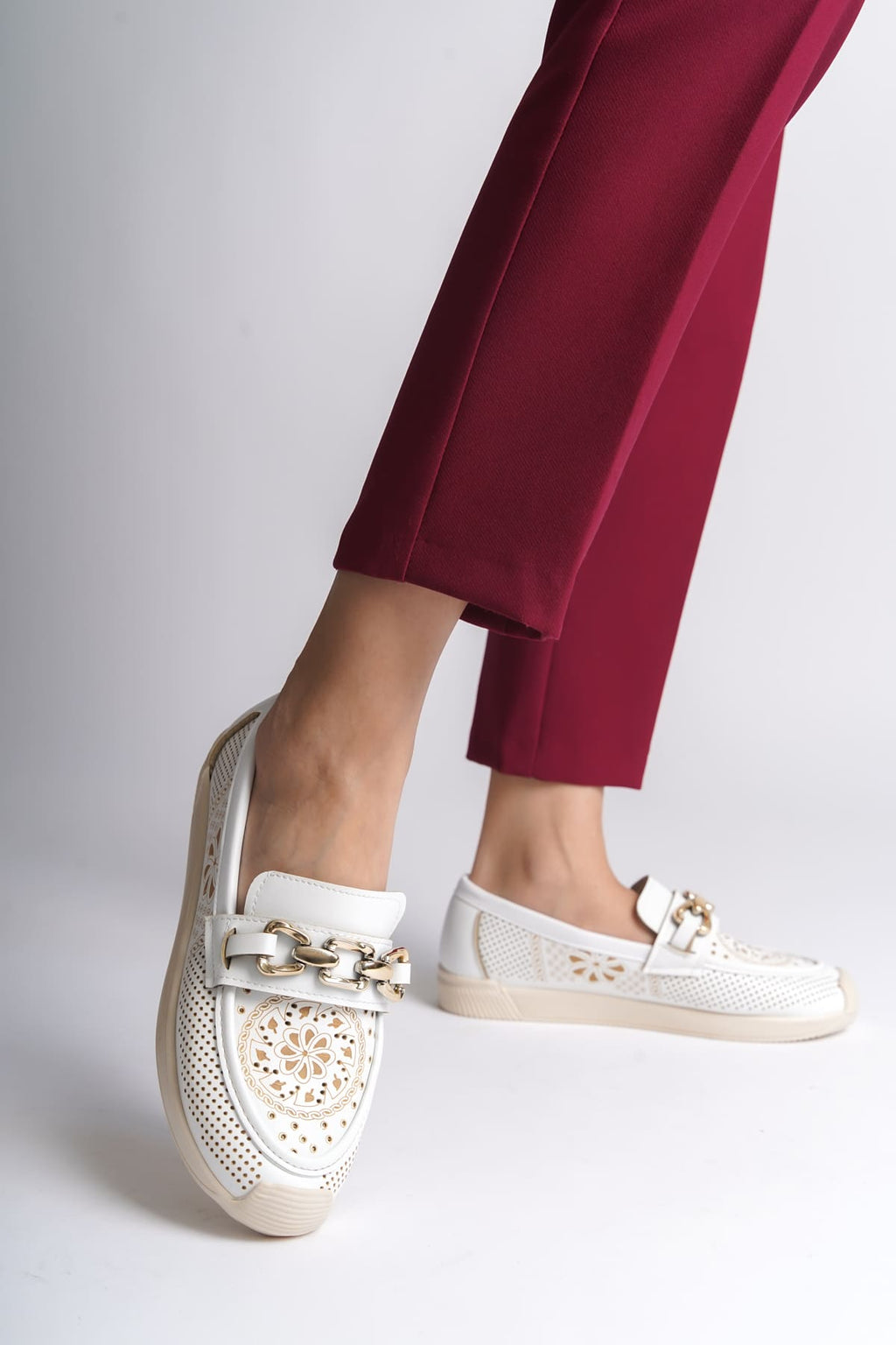 LAYLA Laceless Floral Patterned Women's Orthopedic Ballerina White