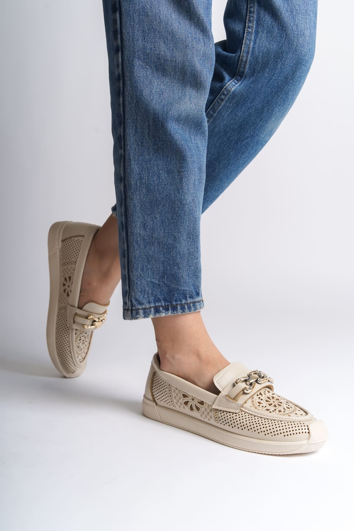 LAYLA Laceless Floral Patterned Women's Orthopedic Ballerina Cream