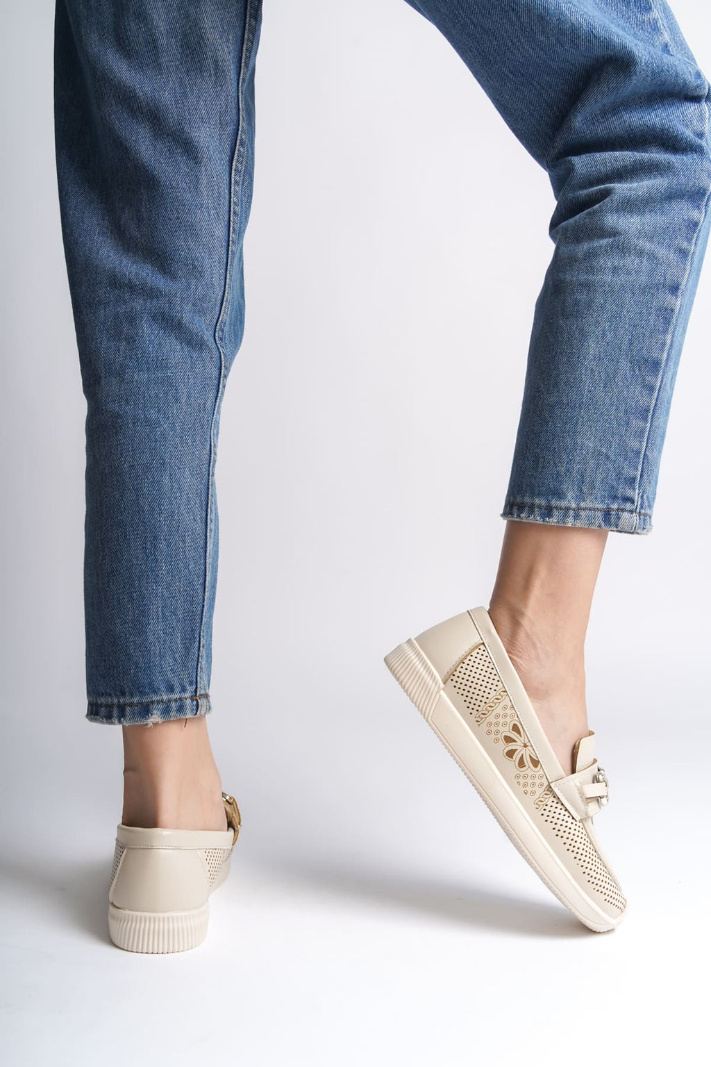 LAYLA Laceless Floral Patterned Women's Orthopedic Ballerina Cream