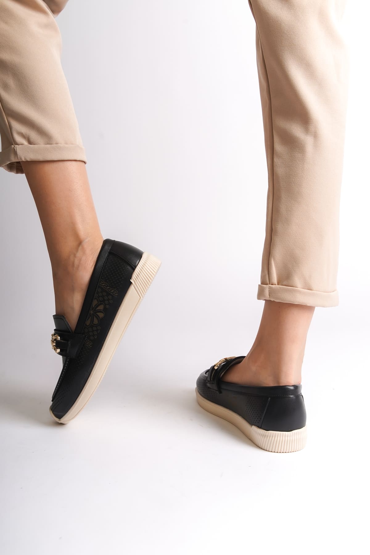 LAYLA Laceless Floral Patterned Women's Orthopedic Ballerina Black